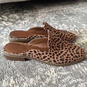 Leapord mules